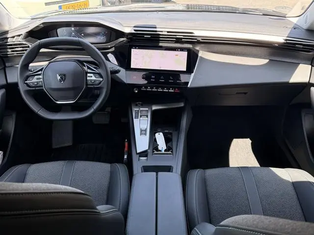 Peugeot 408 1.2 Hybrid 145 e-DCS6 Allure