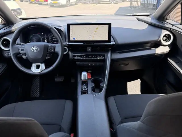 Toyota C-HR 1.8 Hybrid 140 Dynamic Navi / Clima / Lm Velgen / Half Leer / PDC