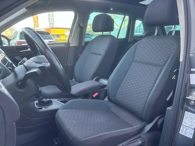 Volkswagen Tiguan 1.5 TSI ACT Highline Business R | Trekhaak | Pano | Stoelverwarming | Dodehoek Det...
