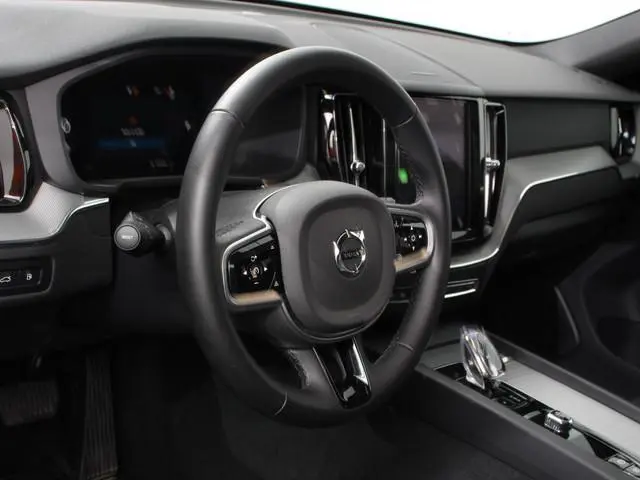 Volvo XC60 2.0 T6 Plug-in hybrid AWD Automaat Plus Dark Adaptieve cruise control Leder Navigatie Goo...
