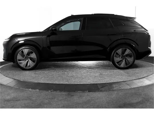 Lynk & Co 08
