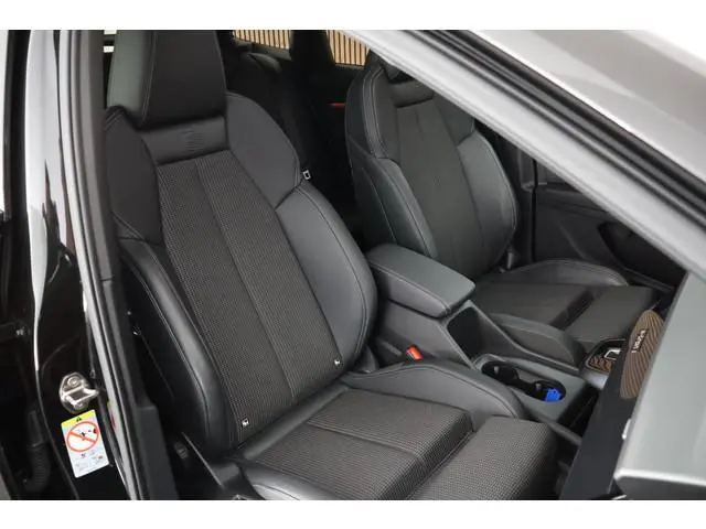Audi Q4 Sportback e-tron 40 S edition 77 kWh SOH 93% Trekhaak Camera HUD Sonos Panoramadak Stoelverw...
