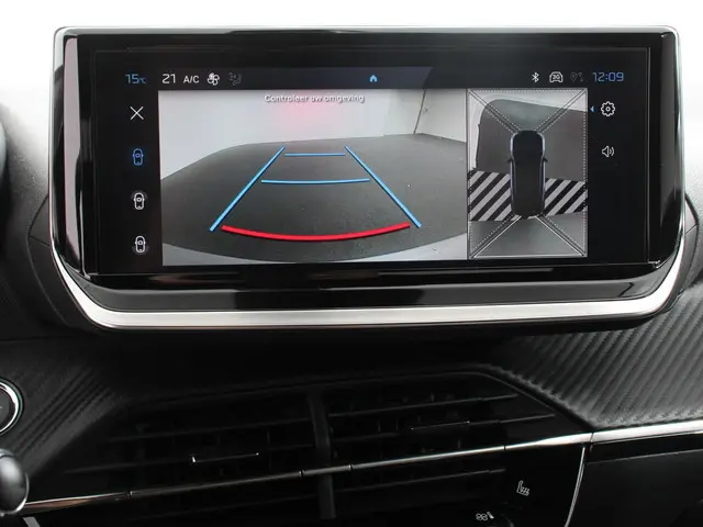 Peugeot 2008 1.2 PureTech 130pk Automaat Allure | Navigatie | Climate Control | Camera 360 | Dab | L...