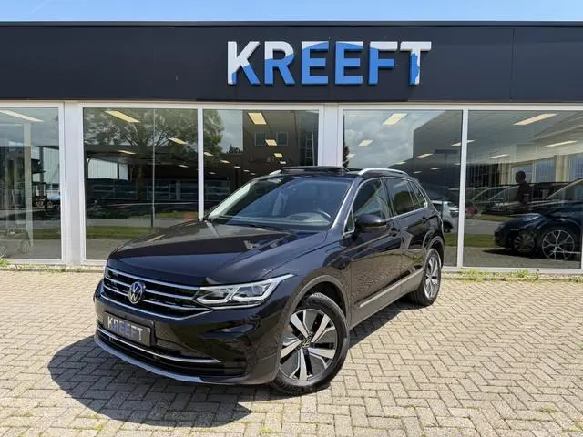 Volkswagen Tiguan 1.4 TSI eHybrid HUD | Memory | Pano
