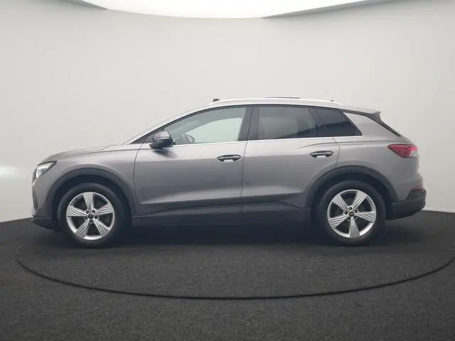 Audi Q4 e-tron 40 Advanced edition 77 kWh 204pk Dealer O.H. | Panodak | Adaptive Cruise | Camera | A...