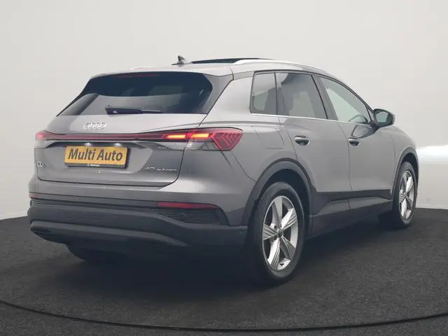 Audi Q4 e-tron 40 Advanced edition 77 kWh 204pk Dealer O.H. | Panodak | Adaptive Cruise | Camera | A...