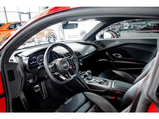 Audi R8