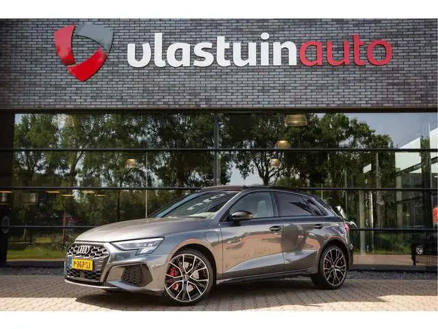 Audi A3 Sportback 45 TFSI e S edition Competition , Panoramadak, Adap. cruise, Bang&Olufsen, Sfeerve...