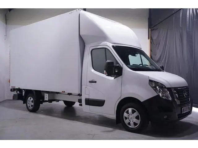 Nissan Interstar