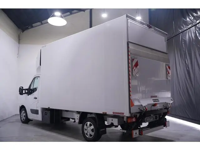Nissan Interstar 2.3 DCi 165 pk Bakwagen met Laadklep Airco, Apple Carplay, Camera, Cruise Control,...