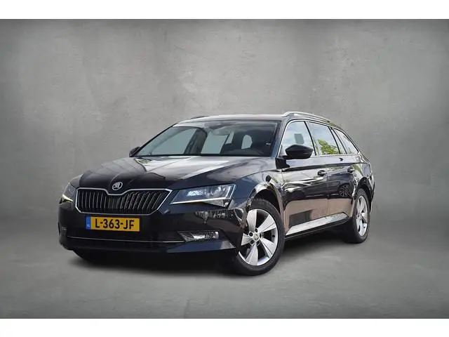 Skoda Superb Combi 1.4 TSI ACT Style Business | Apple Carplay | Stoelverw. | Leder | Adaptive
