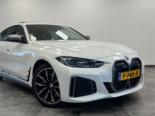 BMW i4 M50 High Executive 84 kWh M-sport ACC 360 Camera schuifkanteldak H&K 544PK NL Auto