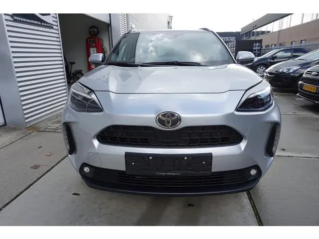 Toyota Yaris Cross 1.5 Hybrid 130 Dynamic Comfort Pack |Navi|Carplay|PDC V+A|Dodehoek|Stoel en stuur...