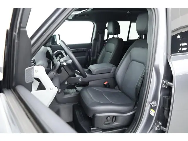 Land Rover Defender 3.0 D300 110 X-Dynamic - | 300 pk 6 cilinder Grijs Kenteken | Luchtvering | Lede...