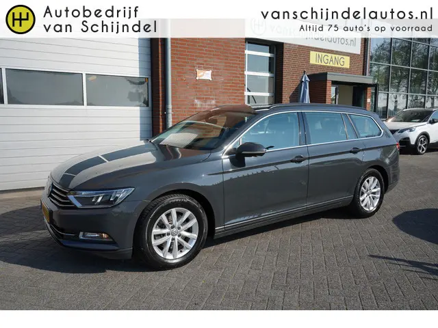 Volkswagen Passat Variant 1.5 TSI Comfortline Business 150pk AUTOMAAT - TREKHAAK - CAMERA - STOELVER...