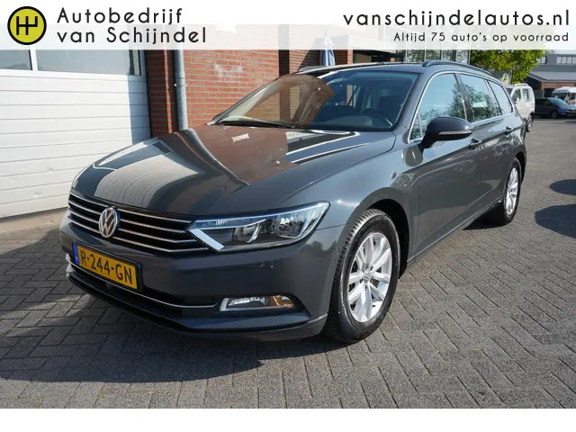 Volkswagen Passat Variant 1.5 TSI Comfortline Business 150pk AUTOMAAT - TREKHAAK - CAMERA - STOELVER...
