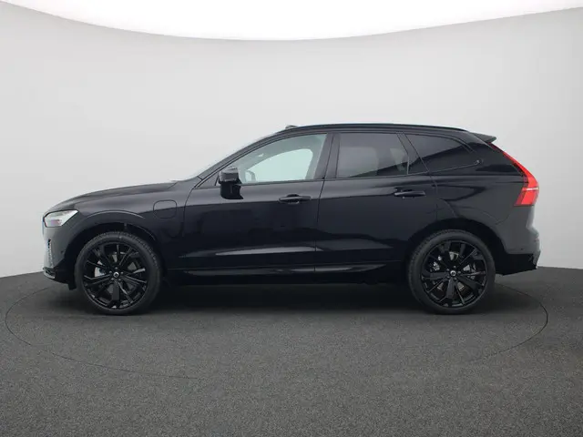 Volvo XC60 2.0 T6 Plug-in hybrid AWD Plus Black Edition 350PK Panoramadak, 
