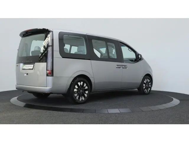 Hyundai Staria 1.6 T-GDI HEV | Luxury 7 persoons | Hybride | Dubbele Schuifdeur