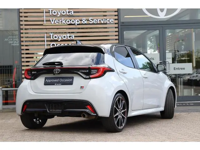 Toyota Yaris 1.5 Hybrid GR Sport, Head Up Display , Stoelverwarming , Navigatie