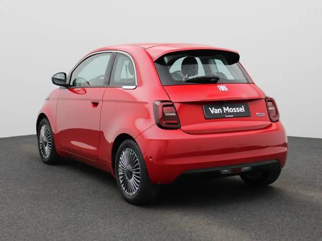 Fiat 500e 500e 42 kWh (Red) | Apple Carplay/Android Auto | Achteruitrijcamera | Cruise Control | Lic...