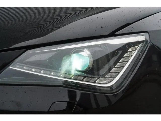 SEAT Ibiza ST 1.0 Navigatie/Xenon/Parkeersensor/All-Seasonbanden