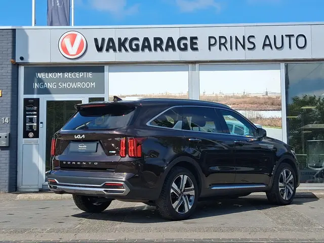 Kia Sorento 1.6 T-GDI Hybrid DynamicPlusLine 7p. |PANO|LEDER|ADAPT CRUISE|STOELVERW|CAMERA|BOSE SOUN...