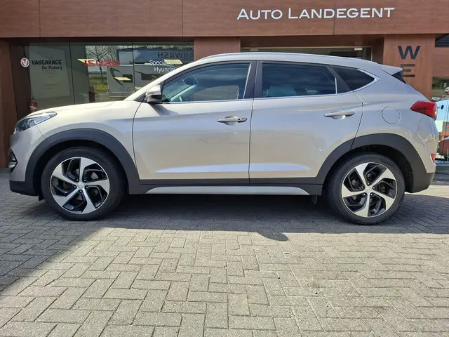 Hyundai Tucson 1.6 T-GDI 177 pk Automaat | Lederen bekleding  | Trekhaak |Stoel /stuur verwarmin