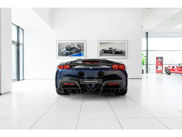 Ferrari SF90 Spider