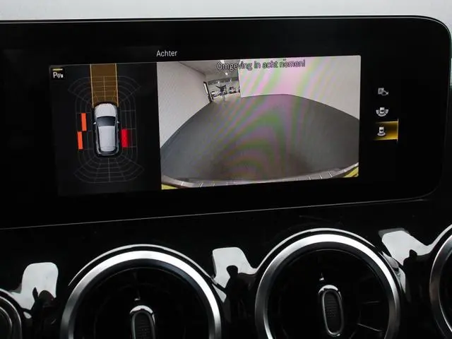 Mercedes-Benz GLA-klasse 200 Automaat AMG Line Nieuw model! Navigatie Climate Control Camera Sfeerve...