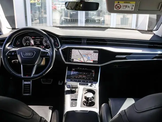 Audi A6 Avant 55 TFSI e quattro Competition | Leer | Stoelverwarming | Trekhaak | 60 km elektrisch |