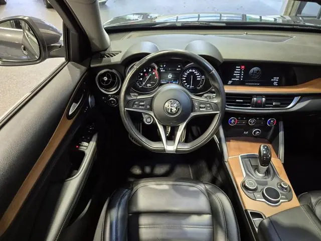 Alfa Romeo Stelvio 2.0 T AWD Veloce Pano | Harman-Kardon | Camera | Leder | Verw. stoelen-stuur | Tr...