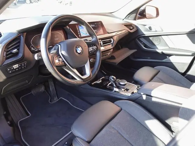 BMW 1-serie 118i Executive Edition Navigatie Apple Carplay/Android Auto Adaptive Cruise Control Park...