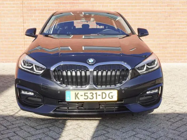 BMW 1-serie 118i Executive Edition Navigatie Apple Carplay/Android Auto Adaptive Cruise Control Park...