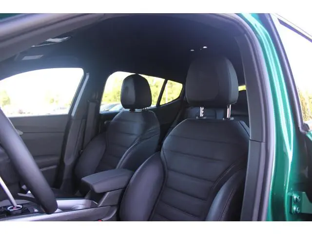 Alfa Romeo Tonale 1.5T Hybrid 160PK VELOCE | PREMIUM PACK: LEDEREN BEKLEDING/GEVENTILEERDE VOORSTOEL...