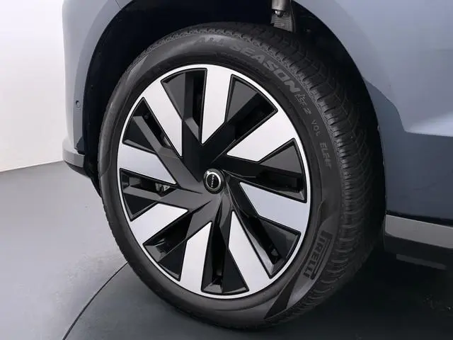 Volvo EX90