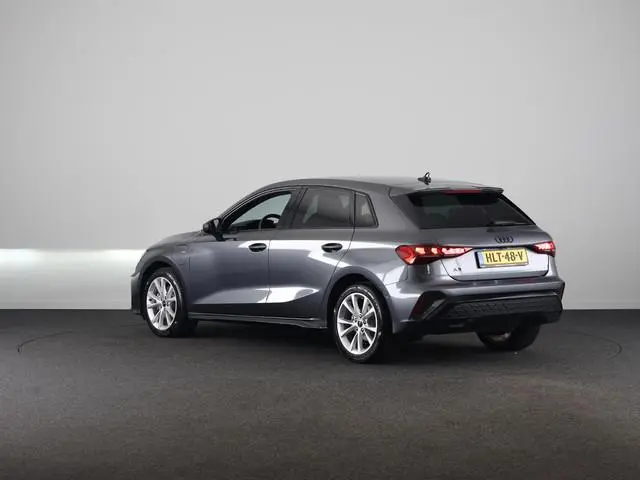 Audi A3 Sportback 40 TFSI e S edition 204pk | Navigatie | Adaptive cruise control | Afgevlakt stuur...