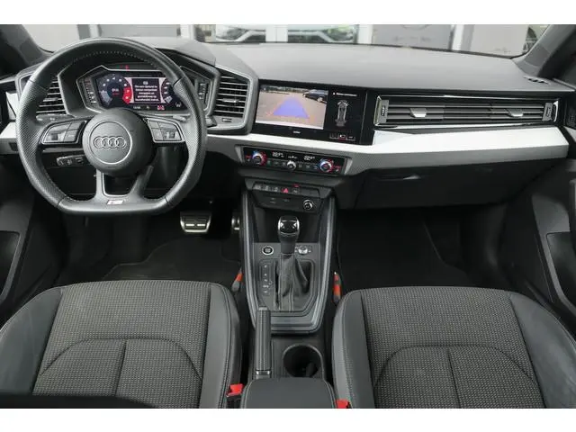 Audi A1 Sportback 35 TFSI 150pk S-line Dynamic pack Camera Virtual cockpit 18" LMV 1e eigenaar NLaut...
