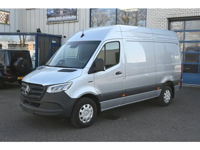 Mercedes-Benz eSprinter 320 L2H2 Select 81kWh Distronic, Navigatie en Smartphone integratie pakket,...