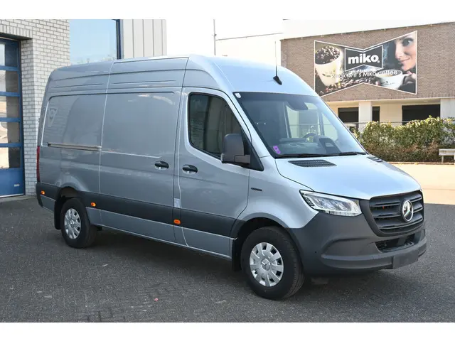 Mercedes-Benz eSprinter