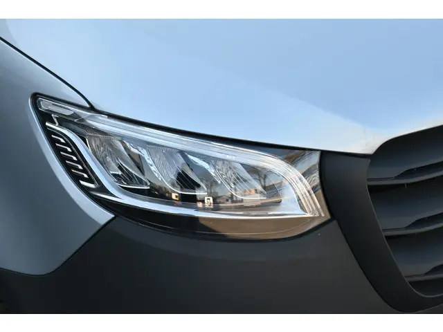 Mercedes-Benz eSprinter