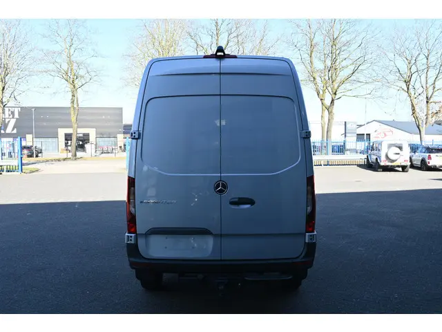 Mercedes-Benz eSprinter