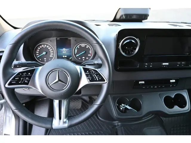 Mercedes-Benz eSprinter