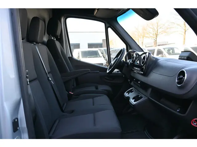 Mercedes-Benz eSprinter