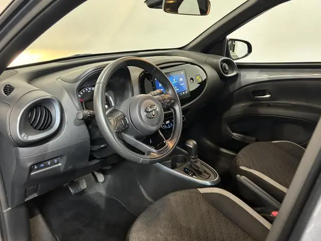 Toyota Aygo X 1.0 VVT-i Automaat Pulse Navigatie Apple Carplay/Android Auto Camera  Climate Control...