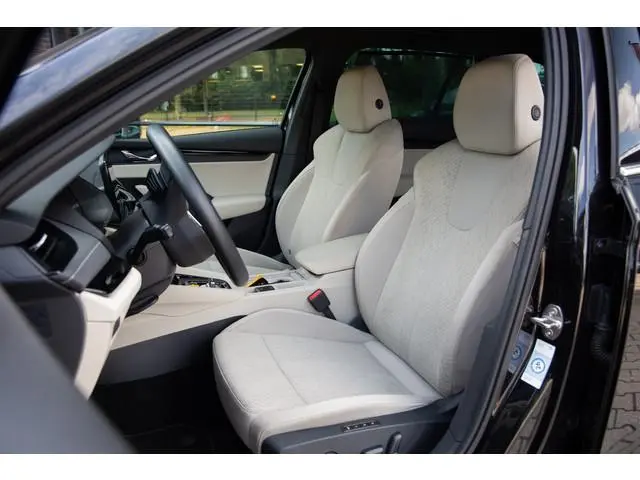 ŠKODA Octavia Combi 1.4 TSI iV PHEV Style , Memory, Carplay, Stoel/stuurverwarming,