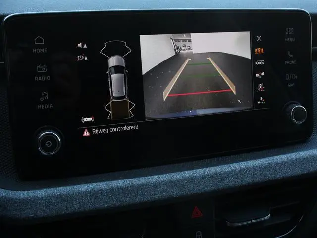 Skoda Kamiq 1.0 TSI 115pk Automaat Business Edition Navigatie Android Auto / Apple Carplay Climate C...