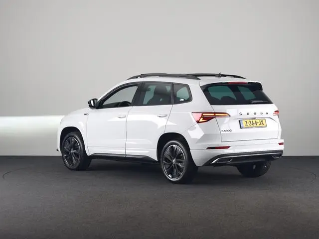 Skoda Karoq 1.5 TSI ACT Sportline Business | Panorama schuifdak | Virtual pedal | Travel assist pakk...