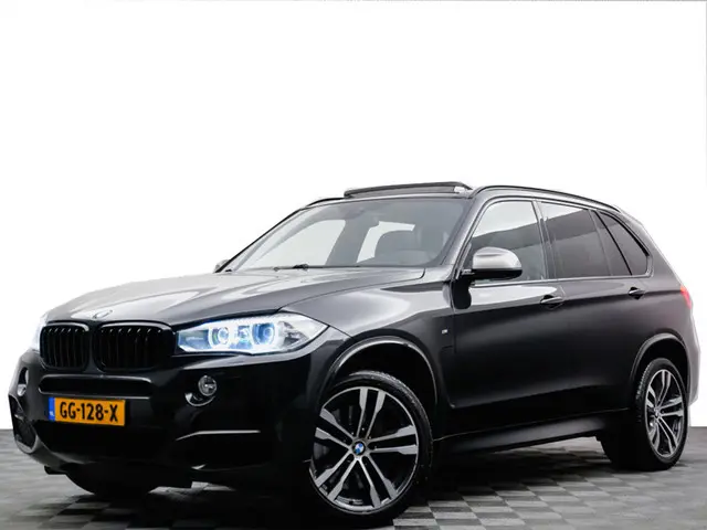 BMW X5 M50d 381pk Aut Sfeerverlichting, Panoramadak, Harman Kardon, HUD