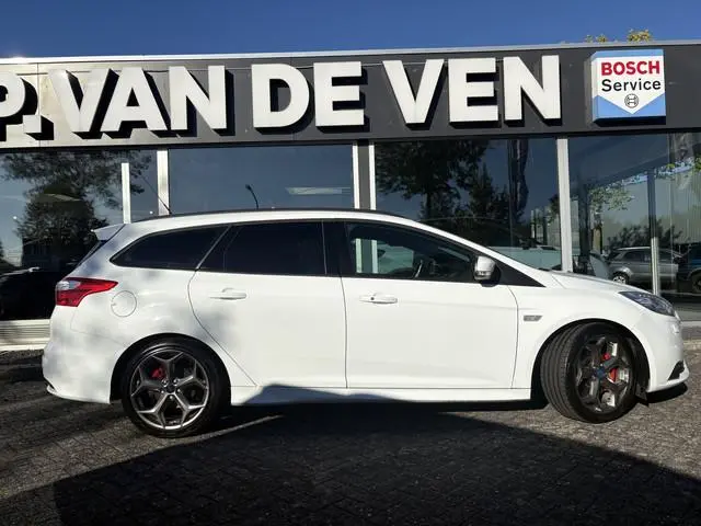 Ford Focus Wagon 2.0 EcoBoost ST-3 250pk 6-bak | Full Options | Recaro | Leder | Camera | Lane | BLI...