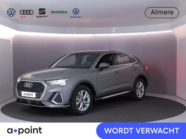 Audi Q3 Sportback 45 TFSI e S Edition 245 pk | Navigatie MMI Plus | Parkeersensoren voor en achter |...